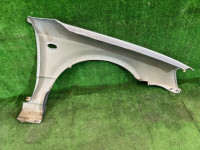 Left front fender цвет 01G SUBARU LEGACY OEM 57120AE011 BH5 2002 SILVER 01G