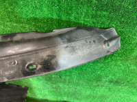 Pasarruedas trasero izquierdo SUBARU LEGACY OEM 59112AE010 BH5 2002 SILVER 01G
