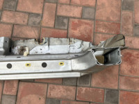 Embaladeira direita металл SUBARU LEGACY OEM 51415AE021 BH5 2002 SILVER 01G