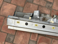 Embaladeira direita металл SUBARU LEGACY OEM 51415AE021 BH5 2002 SILVER 01G