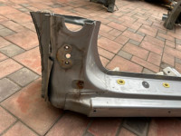 Embaladeira esquerda металл SUBARU LEGACY OEM 51415AE031 BH5 2002 SILVER 01G