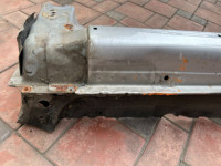 Embaladeira esquerda металл SUBARU LEGACY OEM 51415AE031 BH5 2002 SILVER 01G