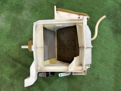 ヒーターユニット SUBARU LEGACY OEM 72110AE000 BH9 2000 EJ254 AT