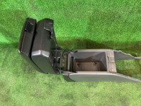 Porta-luvas e apoio de braço высокий SUBARU LANCASTER OEM 92111AE010AC BHE BH9 2003 GREEN / GREY 1U6