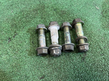 Parafusos de camber dianteiros SUBARU LANCASTER OEM 20540AA090 20540AA100 BHE BH9 BH5 BE5 BE9 BEE 2003 EJ254 AT