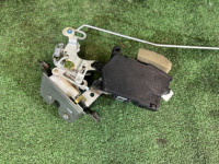 Замок пятой двери SUBARU LANCASTER OEM 63032AE020 BH9 2003 GREEN / GREY 1U6
