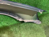 Guarda-lamas dianteiro esquerdo цвет 1U6 SUBARU LANCASTER OEM 57120AE031 BH9 2003 GREEN / GREY 1U6