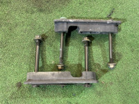 สเปเซอร์หน้า 20511AE000 20510AE030 SUBARU LANCASTER
