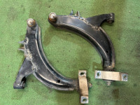 ปีกนกหน้า 20202AE000 20202AE010 SUBARU LANCASTER