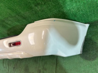 Para-choques traseiro цвет 07C SUBARU LANCASTER OEM 57703AE080MQ , 57711AE040 BHE BH9 2001 WHITE PEARL 07C / 081