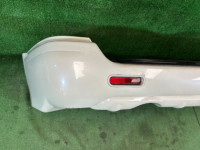 Para-choques traseiro цвет 07C SUBARU LANCASTER OEM 57703AE080MQ , 57711AE040 BHE BH9 2001 WHITE PEARL 07C / 081