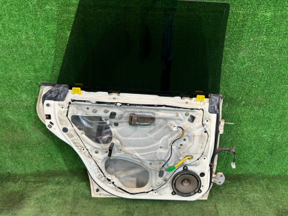 左リアドア цвет 07C SUBARU LANCASTER OEM 60400AE430 BHE BH9 2001 WHITE PEARL 07C / 081