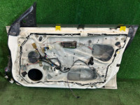 Right front door цвет 07C SUBARU LANCASTER OEM 60009AE040 BHE BH9 2001 WHITE PEARL 07C / 081