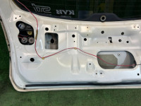 Дверь пятая цвет 07C SUBARU LANCASTER OEM 60800AE040, 63011AE010, 84251AE060 BHE BH9 BH5 2001 WHITE PEARL 07C / 081