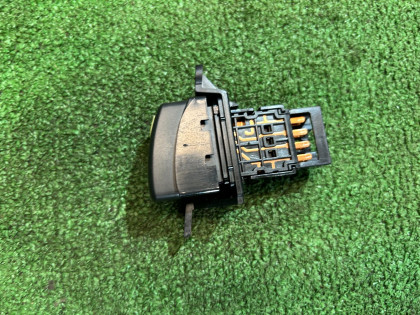 Hazard warning switch SUBARU LANCASTER OEM 83037AE000 BH9 2001 EZ30 AT