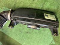 Air filter housing под СВАП SUBARU LANCASTER OEM 46052AE000 46051AE000 BHE BEE 2001 EZ30 AT
