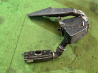 Air filter housing под СВАП SUBARU LANCASTER OEM 46052AE000 46051AE000 BHE BEE 2001 EZ30 AT