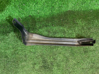 Soporte izquierdo del parachoques delantero 57707AE240 SUBARU LANCASTER