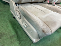 座椅总成 SUBARU LANCASTER OEM 64010AE700GE, 64010AE710GE, 64221AE130GE, 64231AE360GE BHE BH9 BH5 2001 WHITE PEARL 07C / 081