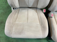 座椅总成 SUBARU LANCASTER OEM 64010AE700GE, 64010AE710GE, 64221AE130GE, 64231AE360GE BHE BH9 BH5 2001 WHITE PEARL 07C / 081