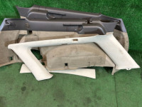 トランクトリム SUBARU LANCASTER OEM 95066AE020GG, 95066AE030GG, 95073AE000GG, 95067AE050GG BHE BH9 2001 WHITE PEARL 07C / 081