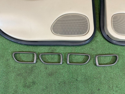 Painéis de porta SUBARU LANCASTER OEM 94210AE600AD, 94210AE610AD, 94220AE420AD, 94220AE430AD BHE BH9 BH5 2001 WHITE PEARL 07C / 081