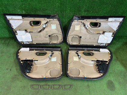 Painéis de porta SUBARU LANCASTER OEM 94210AE600AD, 94210AE610AD, 94220AE420AD, 94220AE430AD BHE BH9 BH5 2001 WHITE PEARL 07C / 081
