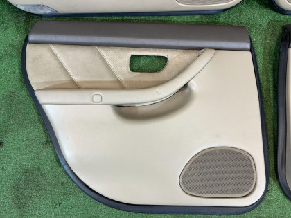 Painéis de porta SUBARU LANCASTER OEM 94210AE600AD, 94210AE610AD, 94220AE420AD, 94220AE430AD BHE BH9 BH5 2001 WHITE PEARL 07C / 081