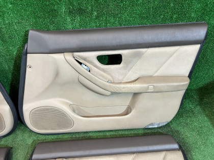 Painéis de porta SUBARU LANCASTER OEM 94210AE600AD, 94210AE610AD, 94220AE420AD, 94220AE430AD BHE BH9 BH5 2001 WHITE PEARL 07C / 081