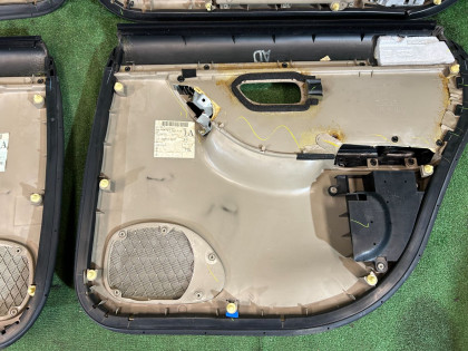 Painéis de porta SUBARU LANCASTER OEM 94210AE600AD, 94210AE610AD, 94220AE420AD, 94220AE430AD BHE BH9 BH5 2001 WHITE PEARL 07C / 081