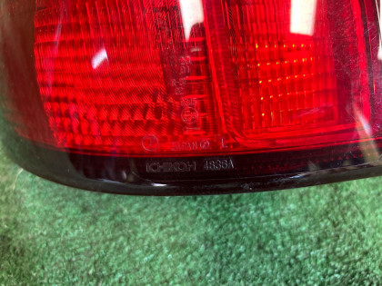 左尾灯 SUBARU LANCASTER OEM 84201AE091 BHE BH9 2001
