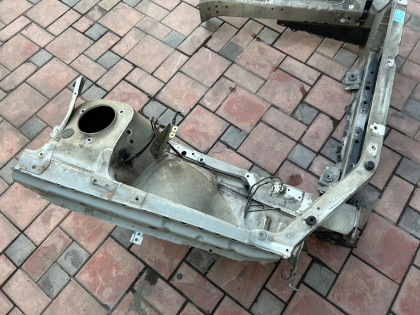 水箱框架 цвет 07C SUBARU LANCASTER OEM 53060AE001, 53020AE081, 53020AE091, 53040AE000, 53060AE051 BHE BH9 BH5 BE5 BE9 BEE 2001
