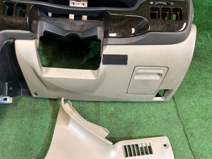 Dashboard в сборе SUBARU LANCASTER OEM 66045AE000DG 66180AE000 BHE BH9 2001 WHITE PEARL 07C / 081