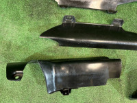 Fijación de la moqueta SUBARU LANCASTER OEM 94060AE040 94060AE050 94061AE020 94061AE030 BH9 2003 GREEN / GREY 1U6