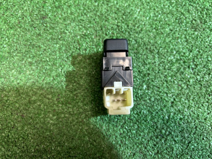 Power/Hold 开关 SUBARU LANCASTER OEM 83245AE000 BHE 2001 EZ30 AT