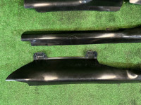 Fixação da alcatifa SUBARU LANCASTER OEM 94060AE040 94060AE050 94061AE020 94061AE030 BHE 2001 WHITE PEARL 07C / 081