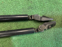 Trunk lid struts SUBARU LANCASTER OEM 63260AE020 63260AE030 BHE 2001 BLUE / GREY 1U3