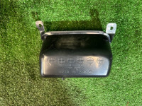 Hueco portaobjetos bajo la radio SUBARU LANCASTER OEM 92173AE020 BH9 2001 BLUE / GREY 1U3