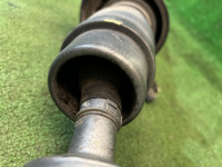 Veio de transmissão SUBARU LANCASTER OEM 27111AE120 BHE 2001 EZ30 AT