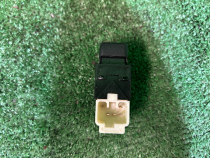 Power/Hold switch SUBARU LANCASTER OEM 83245AE000 BHE 2001 EZ30 AT