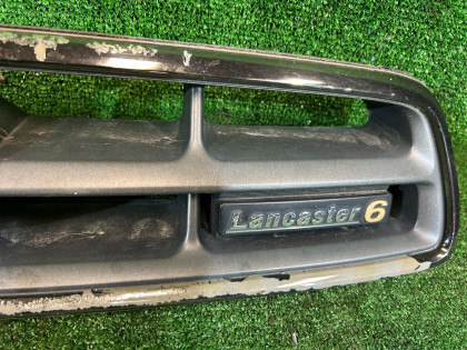 フロントグリル SUBARU LANCASTER OEM 91121AE260 BHE 2001 BLUE / GREY 1U3