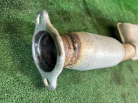 Centre exhaust section SUBARU LANCASTER OEM 44200AE080 BHE BEE 2001 EZ30 AT