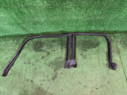 Left door seal SUBARU LEGACY OEM 63521AG010 BP5 2007 SILVER C6Z