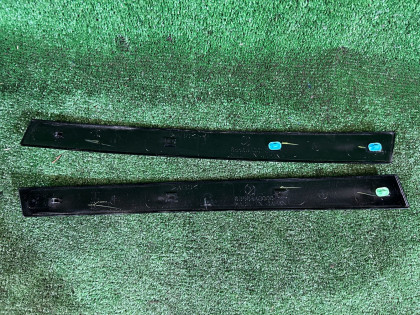 サイドモール SUBARU LEGACY OEM 63563AG000 63563AG010 BP5 2008 SILVER C6Z
