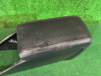 Porta-luvas e apoio de braço кожа SUBARU LEGACY OEM 92111AE010ML BHE BH9 BH5 BE5 BE9 BEE 2001 SILVER 01G