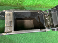 Porta-luvas e apoio de braço кожа SUBARU LEGACY OEM 92111AE010ML BHE BH9 BH5 BE5 BE9 BEE 2001 SILVER 01G