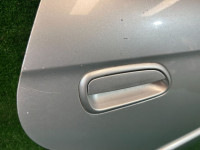 Porta traseira direita SUBARU LEGACY OEM 60400AE400 BE9 BE5 BEE 2001 SILVER 01G