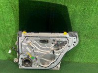 Porta traseira direita SUBARU LEGACY OEM 60400AE400 BE9 BE5 BEE 2001 SILVER 01G