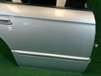 Porta traseira direita SUBARU LEGACY OEM 60400AE400 BE9 BE5 BEE 2001 SILVER 01G