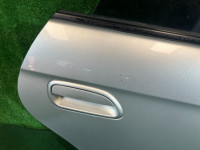 Porta traseira direita SUBARU LEGACY OEM 60400AE400 BE9 BE5 BEE 2001 SILVER 01G